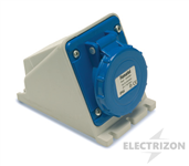BASE FIJA INCLINADA 32A 3P+N+T SUPERFICIE